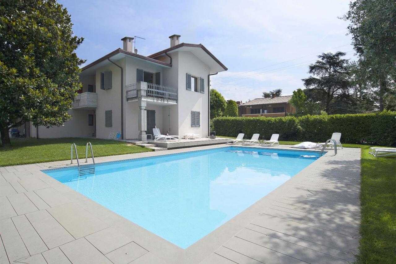 Ferienwohnung Baseventuno 4 Bilocale Sirmione Exterior foto