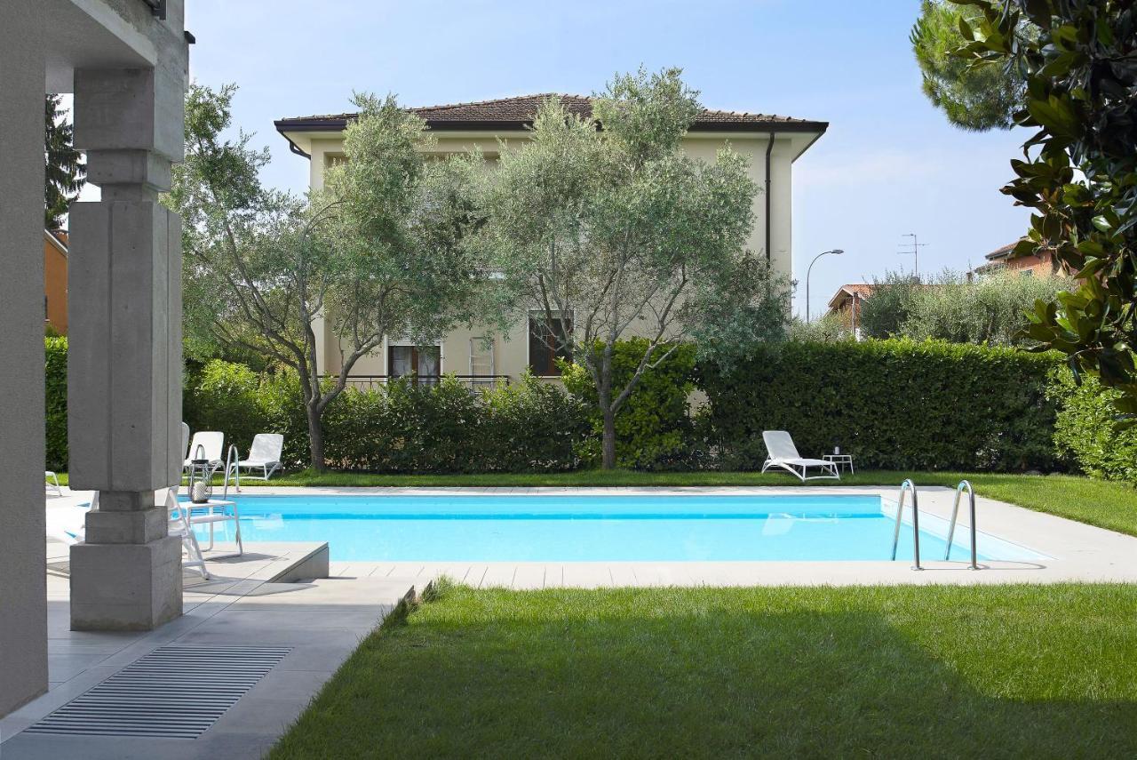 Ferienwohnung Baseventuno 4 Bilocale Sirmione Exterior foto