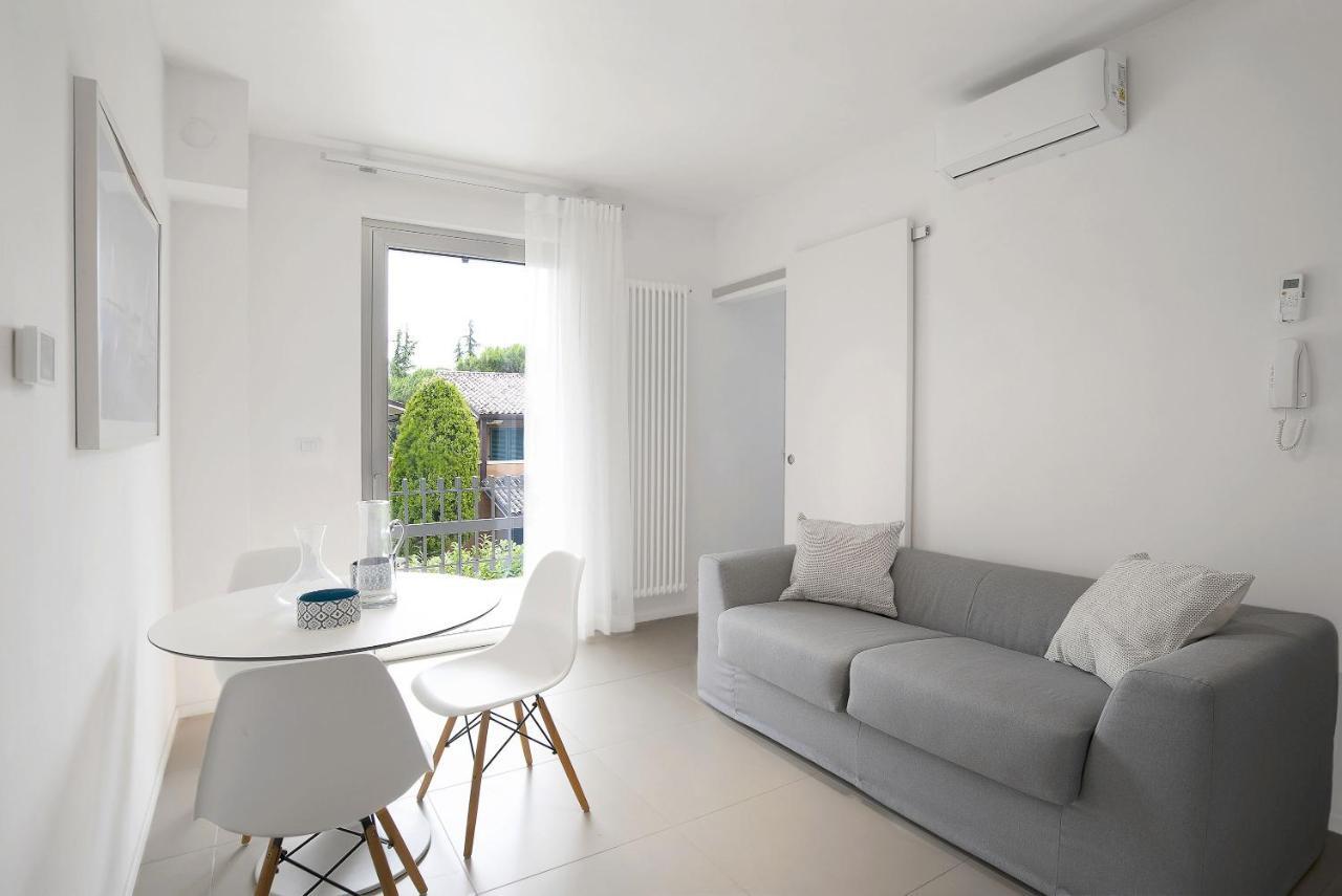 Ferienwohnung Baseventuno 4 Bilocale Sirmione Exterior foto